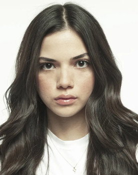 Eylül Lize Kandemir as Füsun