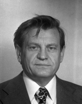 Vasili Korzun as Рябышев