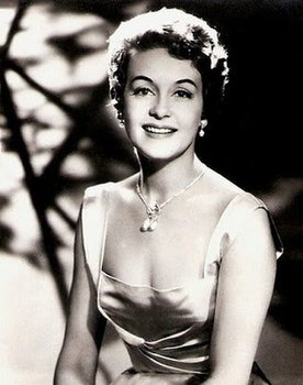 Gisèle Pascal as Gertrude