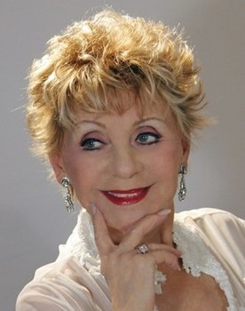 Annie Cordy as Mme Pinelli