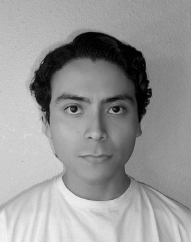 Junior Delias as James