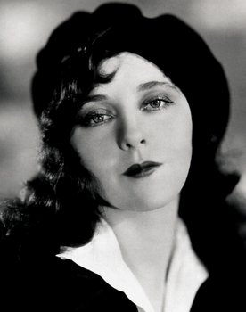 Jobyna Ralston as Mary Powers