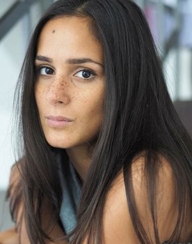 Aybi Era as Alice Cordes