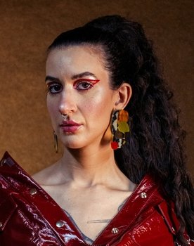 Clarissa Ribeiro as Granado