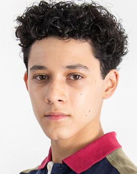 Sebastián García Huerta as Juan