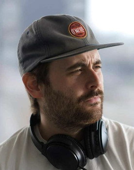 Olivier Frigon as Mother (voice) (uncredited)