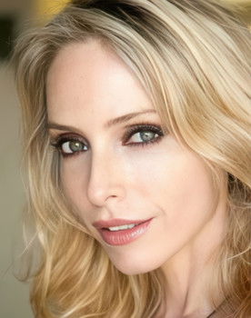 Tonya Kinzinger as La chorégraphe