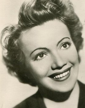 Gretl Schörg as Betty
