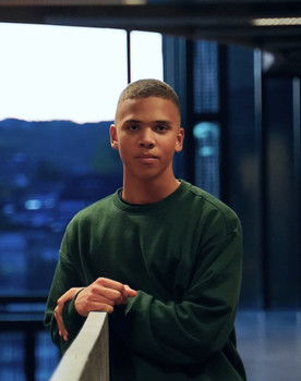 Theo Sundby as Lucas