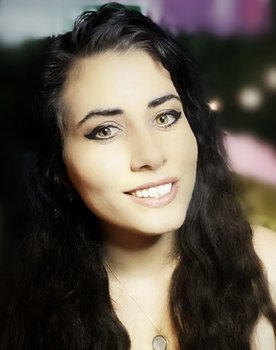 Carmen Shreve as Student