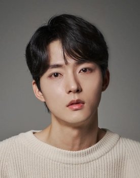 Park Sung-woo as Yong-sik