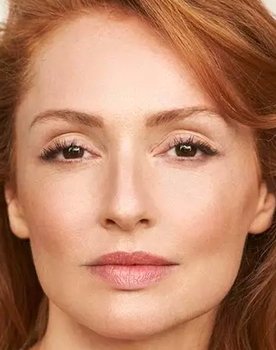 Cristina Castaño as Lydia Celada