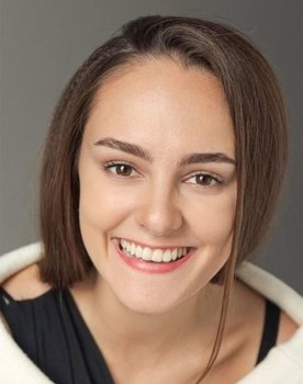 Anna Uryumtseva as Лера, секретарь