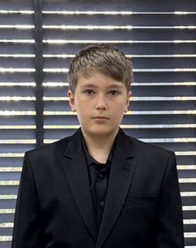 Çağan Batu Cantürk as Yazar (Çocukluğu)