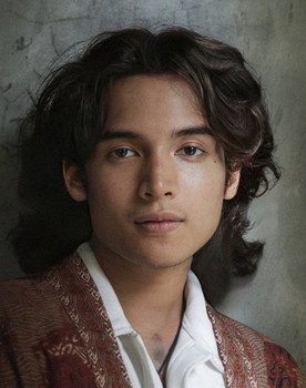 Julio Rionaldo as Helel Morningstar