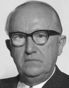 Walter Hallstein as Self