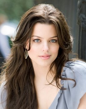 Adriana Torrebejano as 