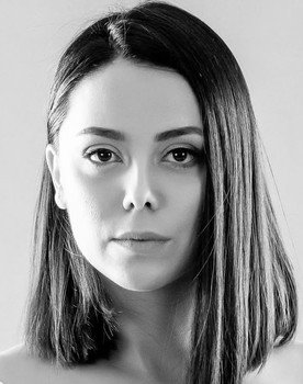 Farida Shahbazova as Ülkər