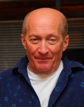 Wojciech Pszoniak as Mąż
