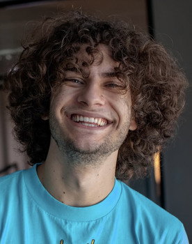 Noah Grossman as 