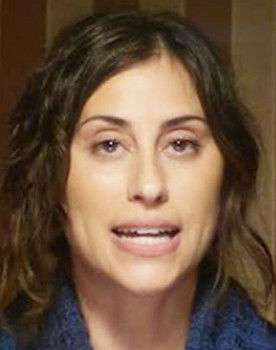 Carly Robins as Twins