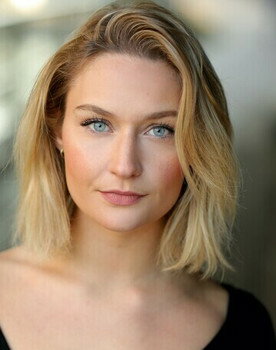 Kelly Hampson