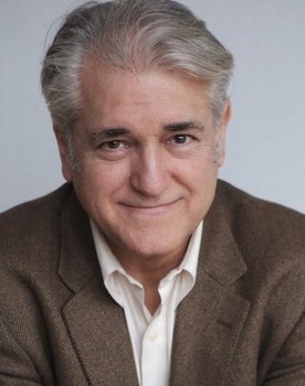 Pepe Frías as Nikolai