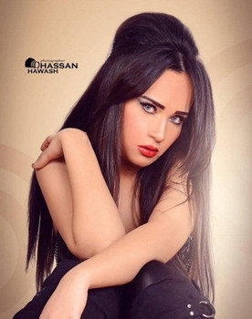 رنا الهواري as 