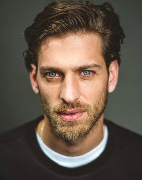 Vincent Banić as Mick Zeelenberg