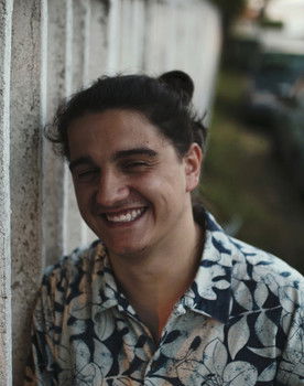 Dani Cornes as Sí mismo