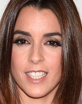 Ruth Lorenzo as Asesora