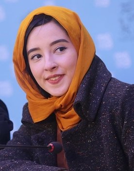 Behafarid Ghafariyan as Romina
