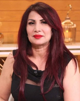 Sonia Essafi as Douja