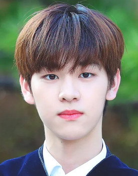 Kim Dong-yun as Self - Contestant
