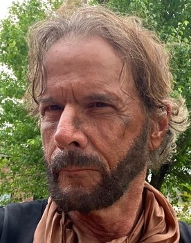 Christopher Corson as Edward Bailey