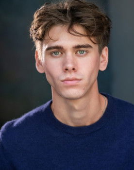 Kane Innis as Charlie