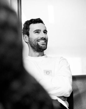 Kilian Bron as Rider