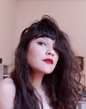 Raquel Esteban as Mulher