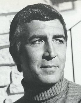 Patrick O'Neal as Jonathan Rusk