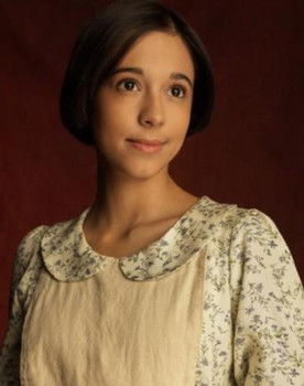 Vanessa Peric as Violeta Moreno