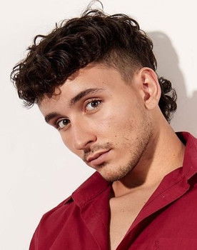 Asier Albertos as Raúl