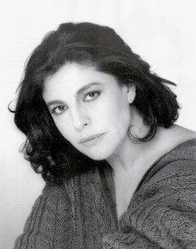 Charo López as Carmen