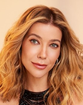 Luiza Possi as Self - interpreta Teletema