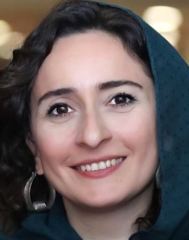 Soheila Golestani as Zeynab