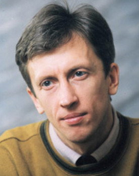 Pavel Dralov as Bob Carpenter