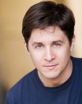 Yuri Lowenthal Photo