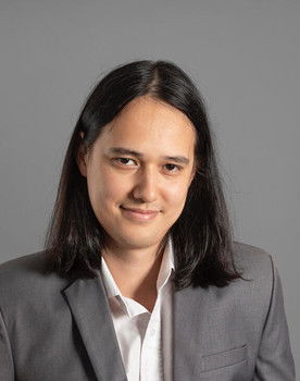 Hoan Ton-That as Self