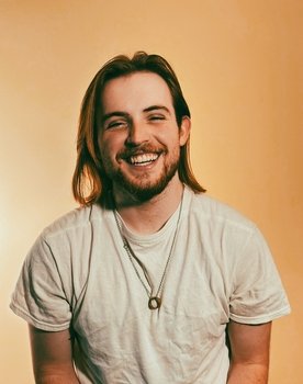 J. Seth Estes as Body In Elevator (Uncredited)