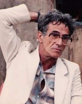 Roberto Pires as 