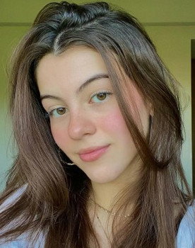 Giovana Veiga as Isa